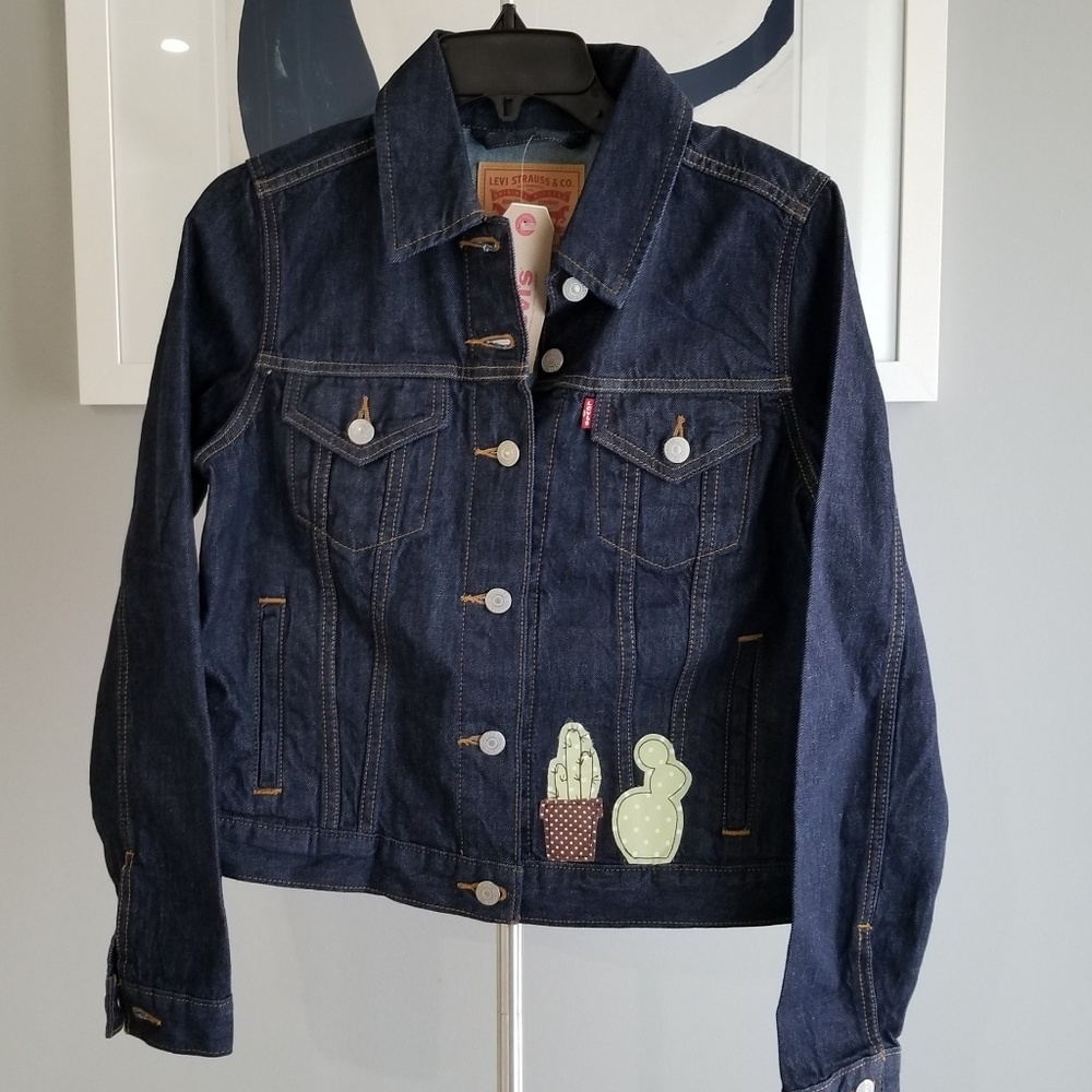 💥NEW💥 Levi Jean Jacket with Vintage Patches-Sz M - Picture 2 of 6